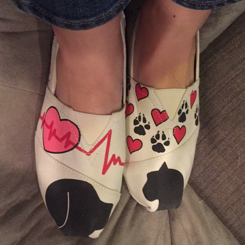 Flats - Picture 1 of 4